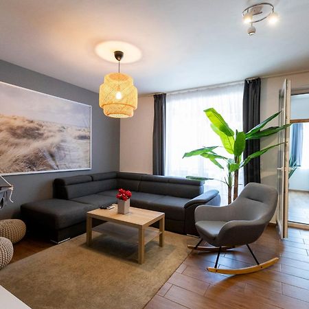 Park Apartman Sarrod Eksteriør billede