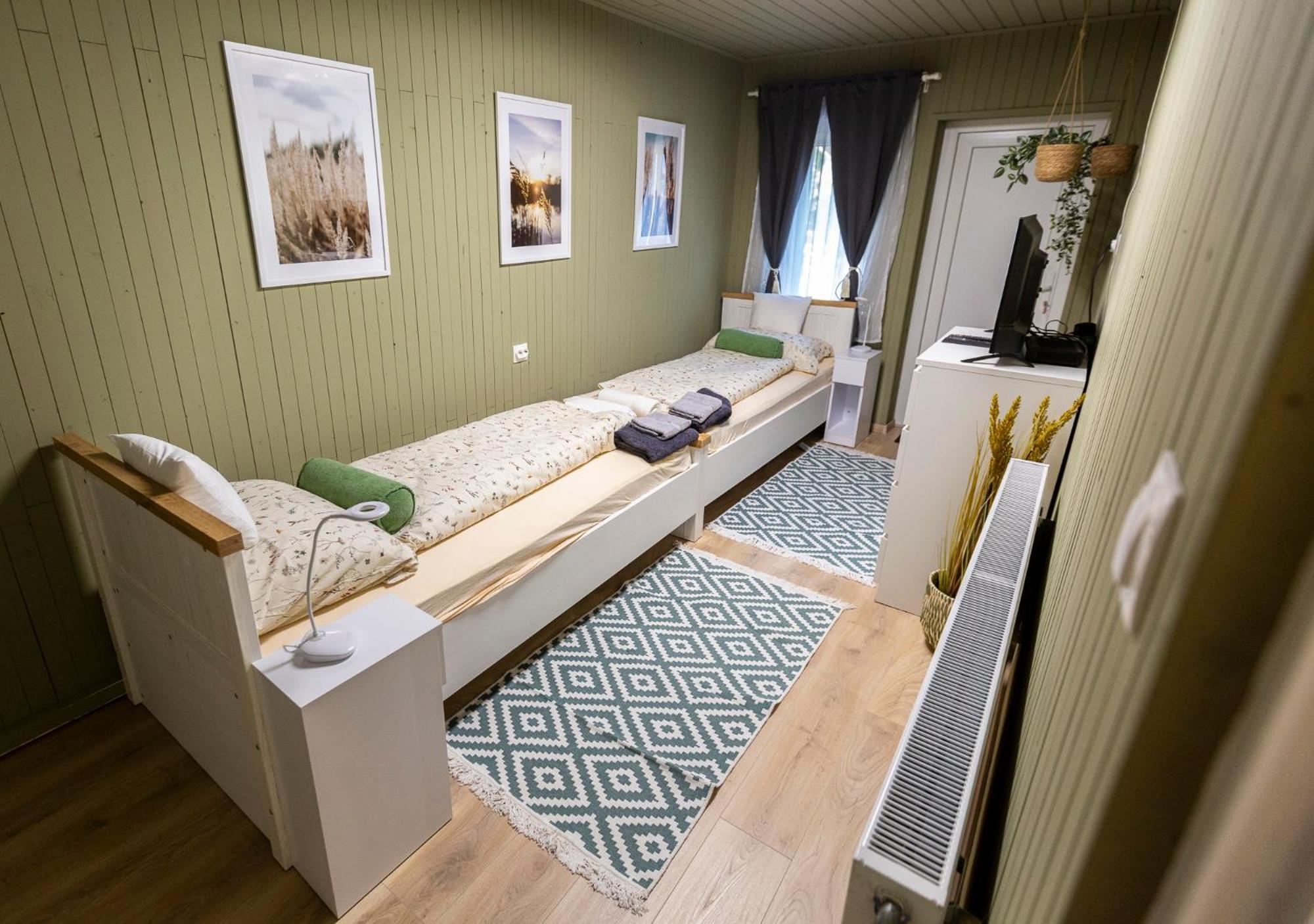 Park Apartman Sarrod Eksteriør billede